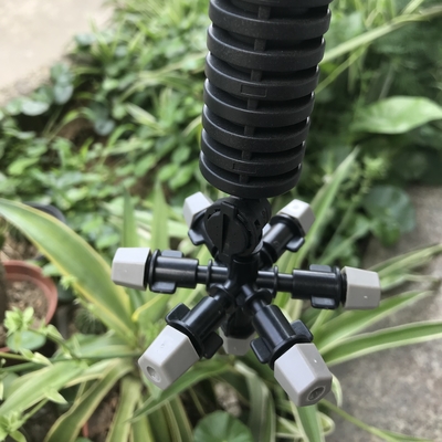 Bild zeigt Multi-Combination Mikrosprinkler für präzise Bewässerung in der Landwirtschaft