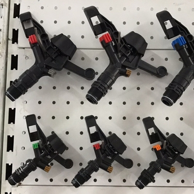 Schnelle Verbindung 1/2 Zoll Garten Sprinkler mit Einfluss automatische Bewässerung Bilder zeigt