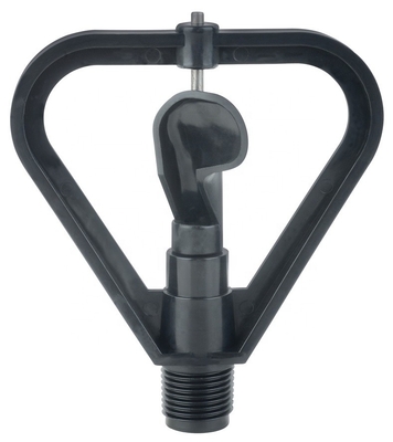 Technischer Kunststoff-Schmetterlingssprinkler für die Bewässerung von Hoffarmen spart Zeit und Mühe