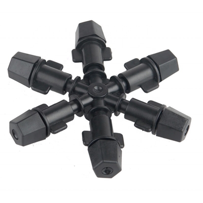 Bild zeigt Multi-Combination Mikrosprinkler für präzise Bewässerung in der Landwirtschaft
