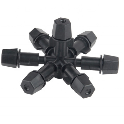 Bild zeigt Multi-Combination Mikrosprinkler für präzise Bewässerung in der Landwirtschaft