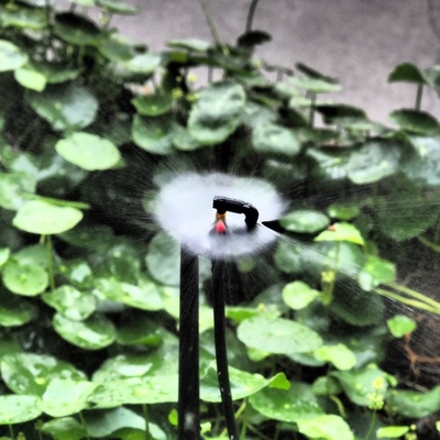 Sprinkler für die Bewässerung in der Landwirtschaft und umgekehrte Refraktion